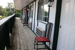 Fenelon Inn