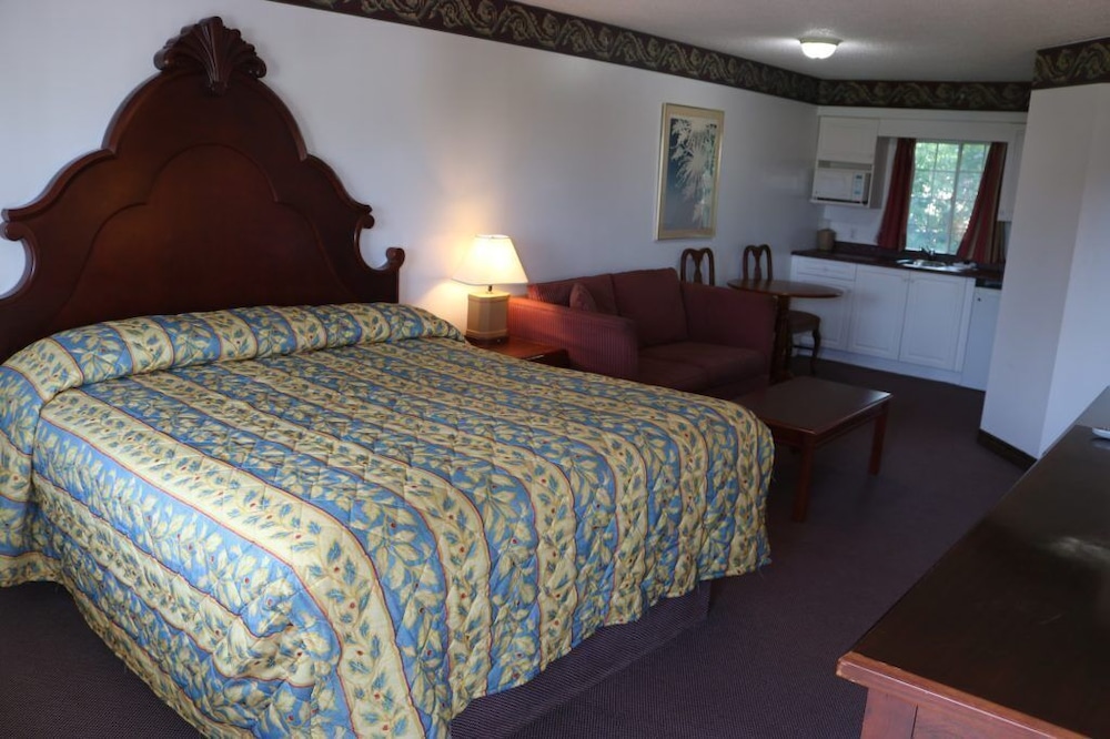 Fenelon Inn