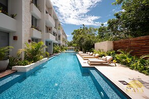 NHOA 207B Lux 1BR Condo Pool View in Aldea Zama