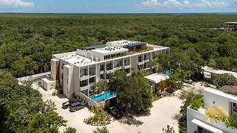 NHOA 207B Lux 1BR Condo Pool View in Aldea Zama