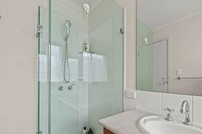 StayAU Stunning 4BRHouse Berwick