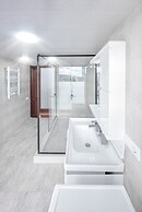 H&B apartments Pier Kobakhidze