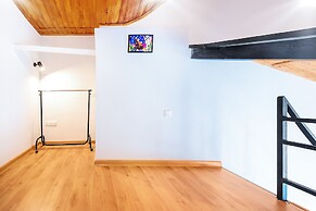 H&B apartments Pier Kobakhidze