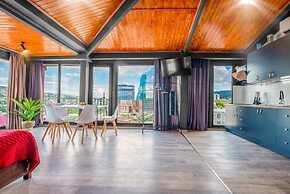 H&B apartments Pier Kobakhidze