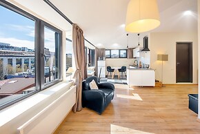 H&B apartments Pier Kobakhidze