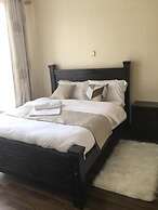 Lux Suites Silver Habor Apartments