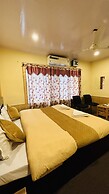 The Iceland Hotel Srinagar