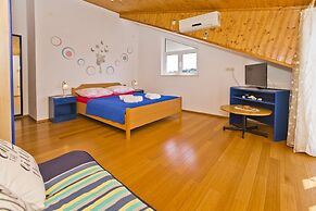 Apartmani Kresic 1