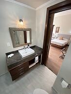 Cantera Real Hotel