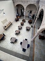 Cantera Real Hotel