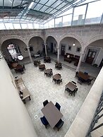 Cantera Real Hotel