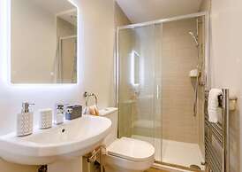 Fawn Cottage Disabled Adapted 3 Bedroom hot tub