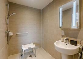 Fawn Cottage Disabled Adapted 3 Bedroom hot tub