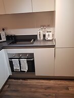Brierley Hill - Apartment - Sleeps 2 - Parking