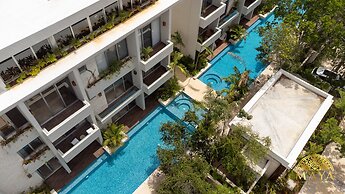 NHOA 207C Lux 1BR Condo Pool View at Aldea Zama