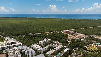 NHOA 207C Lux 1BR Condo Pool View at Aldea Zama
