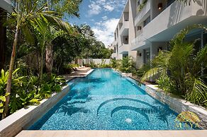 NHOA 207C Lux 1BR Condo Pool View at Aldea Zama