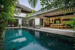 Frangipani Villa Mawe at Berawa