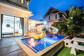 Natcha Pool Villa by Warin