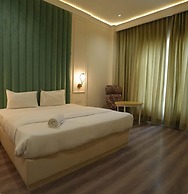 Jewels Resorts