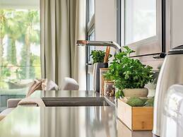 Sanders Evolution 2 Lovely 2 Bedroom Apartment With Balcony