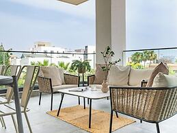Sanders Evolution 2 Lovely 2 Bedroom Apartment With Balcony