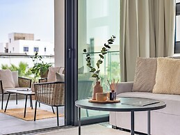 Sanders Evolution 2 Lovely 2 Bedroom Apartment With Balcony