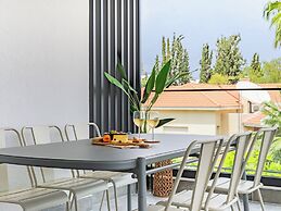 Sanders Evolution 2 Sweet 2 Bedroom Apartment With Balcony