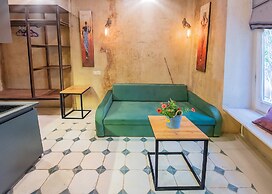H&B apartments Lado Asatiani