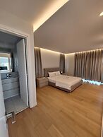 Emerald Bay Suites
