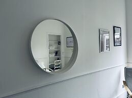Beautiful one bed Apartment in Glasgow West End