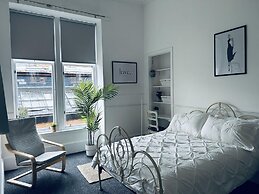 Beautiful one bed Apartment in Glasgow West End