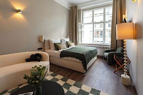 The Charming by Curt Suites