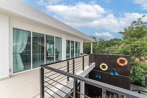 Luxury and Playful 5 Bed Pool Villa - CC