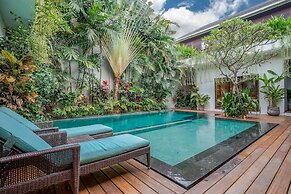 Frangipani Villa Putih at Berawa