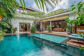 Frangipani Villa Putih at Berawa