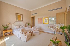 Luxury Villa With Heated Pool Jacuzzi Full Staff