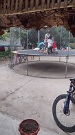 Mae Sot Commune and Camping