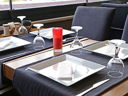 Grand Uskudar Hotel