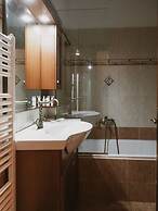 Elati Leisure -suites & apartments-
