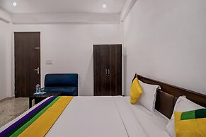 Itsy Hotels Om Pushp Residency