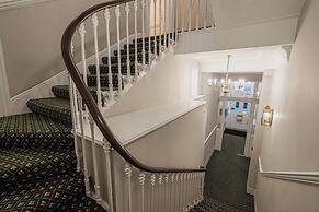Beautiful Belgravia by Underthedoormat