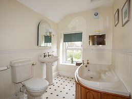 Amelie Cottage