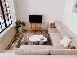 Splendid Villa Eden White Canggu Pool & 2 Bd