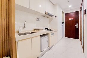 Comfy And Homey Studio At Sky House Bsd Apartment