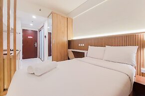 Comfy And Homey Studio At Sky House Bsd Apartment