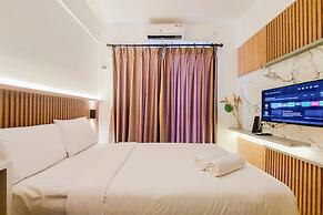 Comfy And Homey Studio At Sky House Bsd Apartment