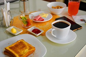 EXPRESS HOTEL