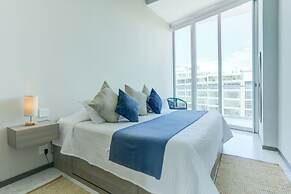 NEW Beachfront Marítima Condos 2 Pools