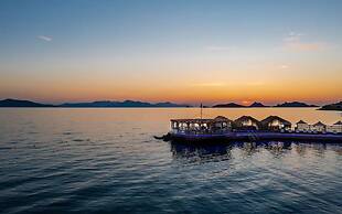 Golden Beach Resort & Spa